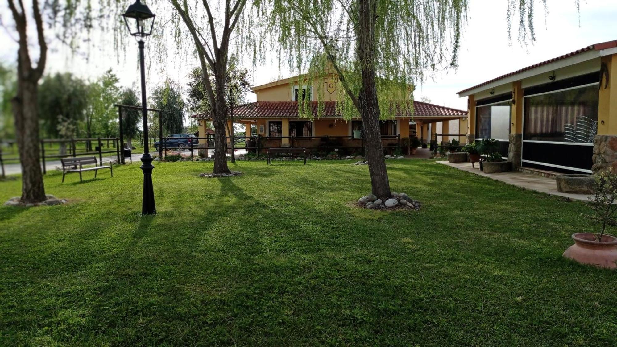 La Posada Hipica Otel Rosalejo  Dış mekan fotoğraf